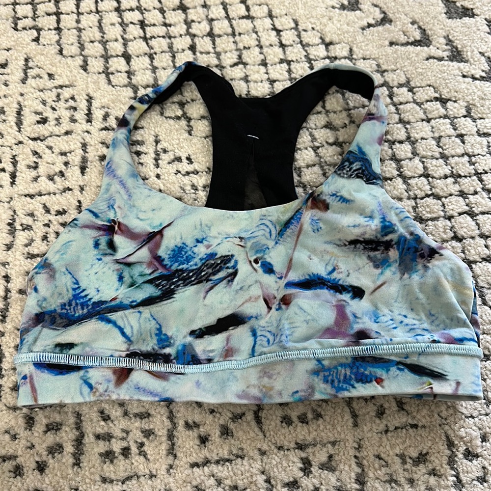 Lululemon sports bra